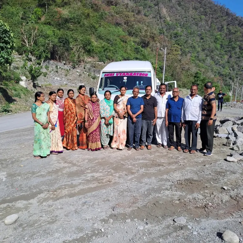 Shri Vyankatesh Tours and Travels group photo